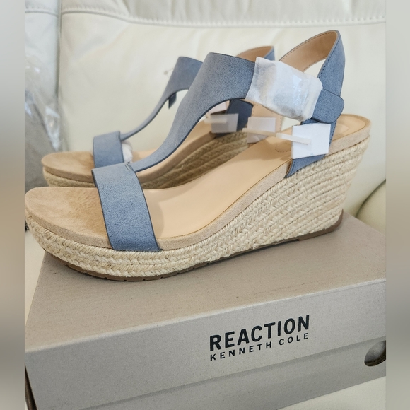 KENNETH COLE REACTIONWomen's Card Wedge Espadrille Sandals - Picture 4 of 7